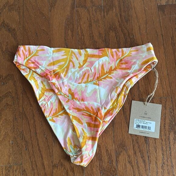 NWT Stone Fox Swim Sumatra Bottom in Hot Tropix Size XL - Picture 3 of 5